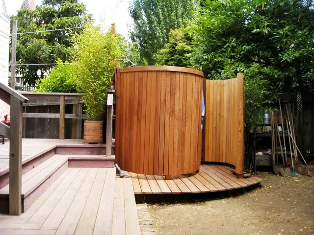 28 DIY Outdoor Shower Enclosure Ideas