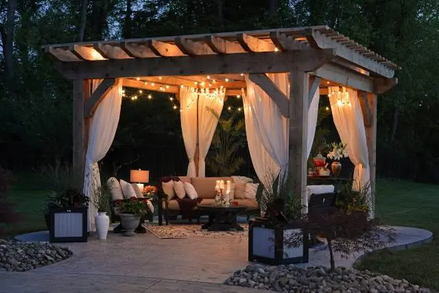 Top 10 DIY Backyard Projects to Transform Your Outdoor Space!